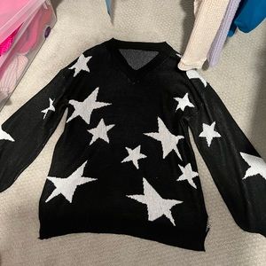 Oversized black and white star sweater
